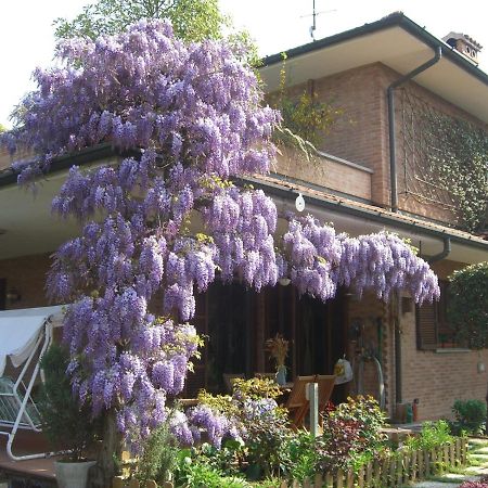 B&B Les Fleurettes Lomazzo Bagian luar foto